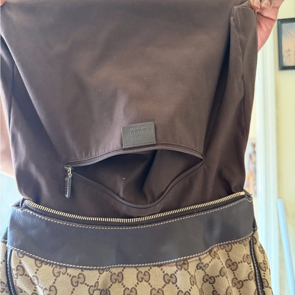 Gucci Tan and Black Shoulder Bag - Picture 7 of 11